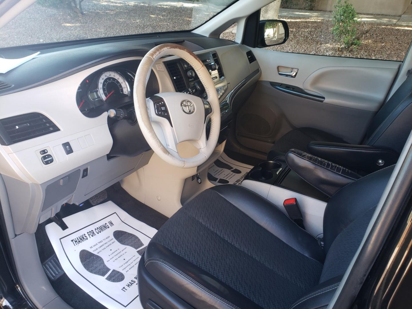 2013 /gray and black Toyota Sienna SE (5TDXK3DC9DS) with an 3.5L V6 DOHC 24V engine, 5-Speed Automatic transmission, located at 323 E Dunlap Ave., Phoenix, AZ, 85020, (602) 331-9000, 33.567677, -112.069000 - 2013 Toyota Sienna SE,....EXCELLENT condition,..... A Real Must See!!.... No accidents, Clean inside and out, Power everything, Ice cold ac, Third row seating, Rear ac second and third seats, Clean Gray and black interior with black cloth seats in near perfect condition and the van is gorgeous. Ster - Photo#9